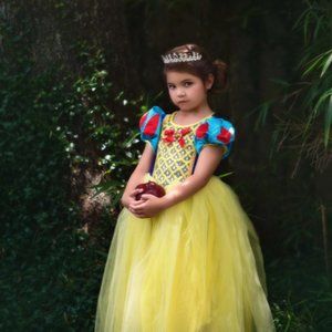 Snow White inspired gown by boutique high end designer Trish Scully kids size 6